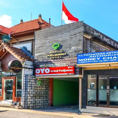 Oyo 1666 グランド プジャワン ホテル クタ エクステリア 写真